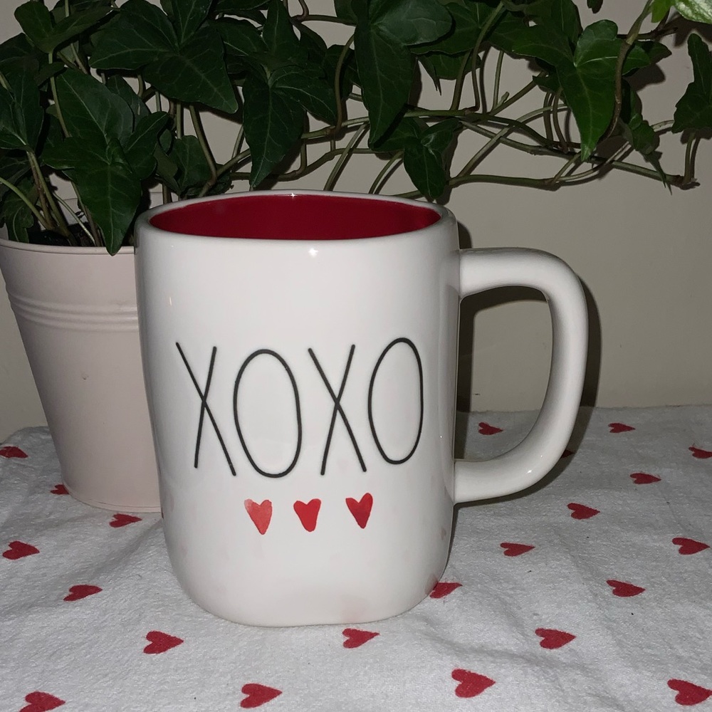Rae Dunn Hugs and Kisses Valentine’s Day Mug - Picture 5 of 5